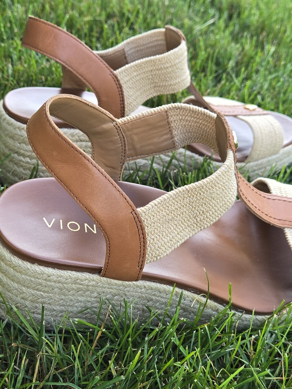 Vionic Calera Brown and Beige T-Strap Slingback Wedge Sandals! - Picture 3 of 7